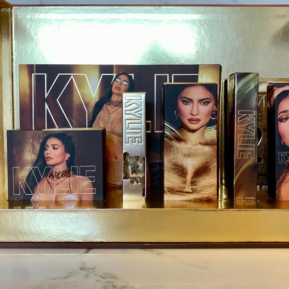 Kylie Jenner 24k Birthday Collection PR Box Collectable. - Picture 4 of 5